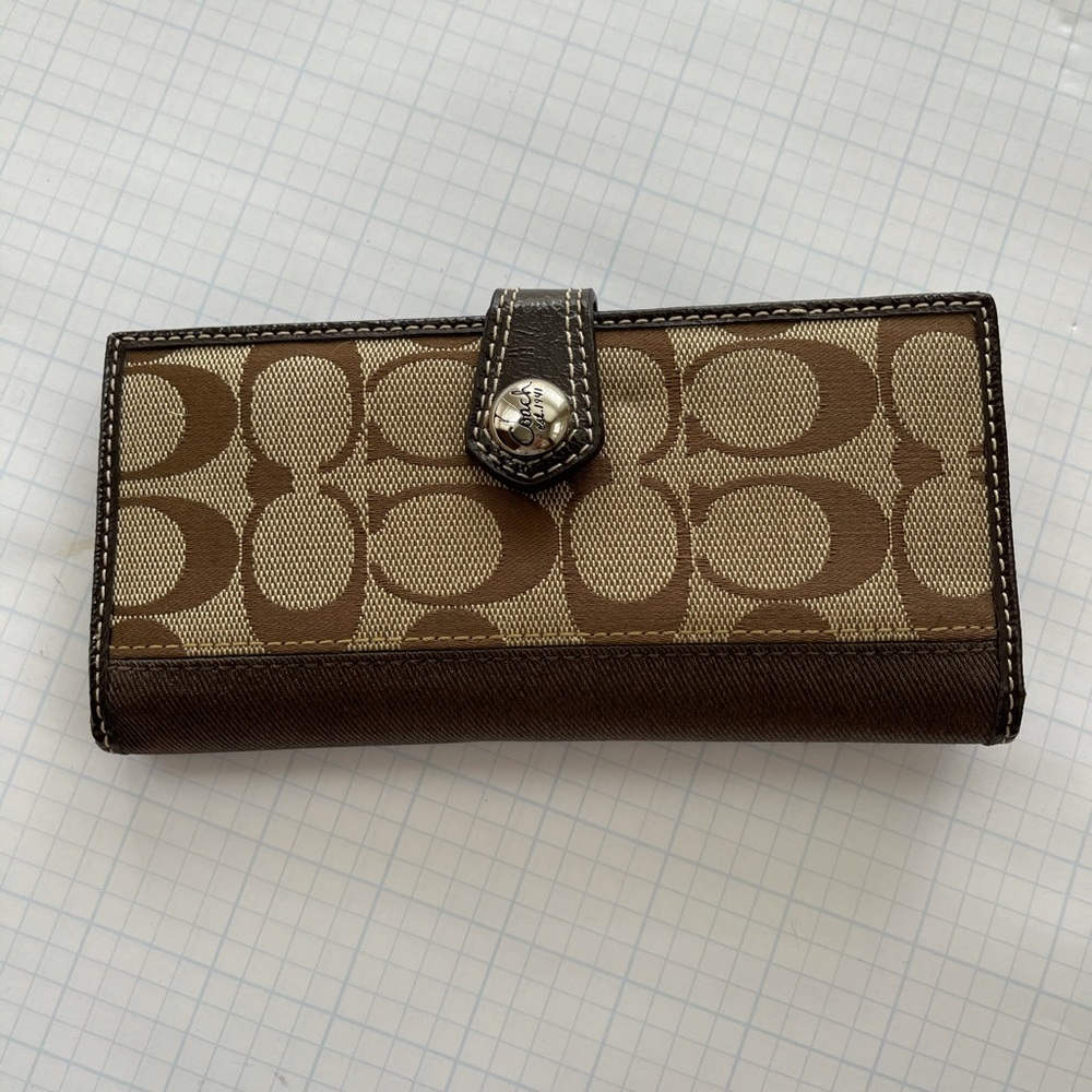 Coach Signature Bi-Fold Wallet - Brown